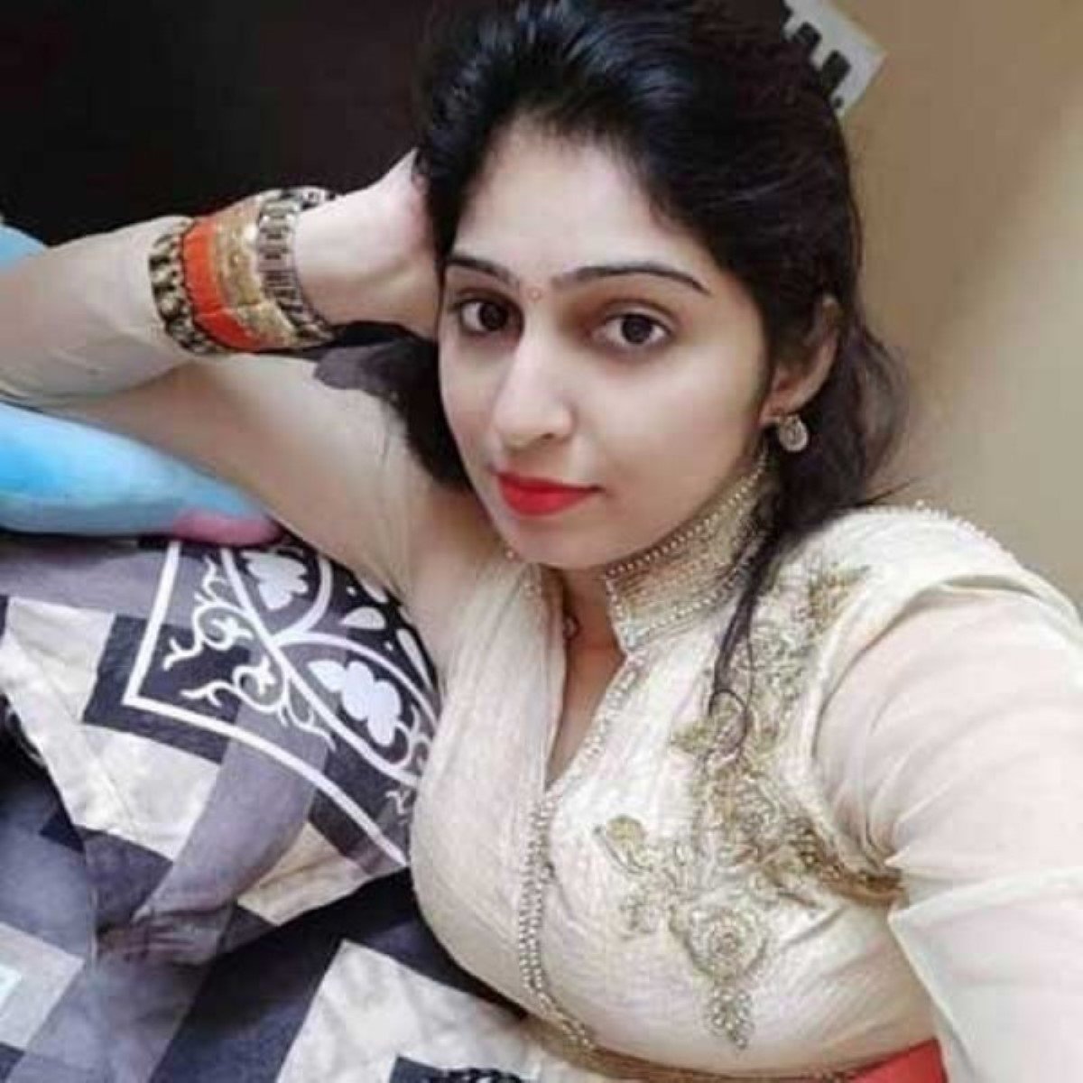 A Variety of Services Offered by Chennai Call Girls - High-profile college escorts